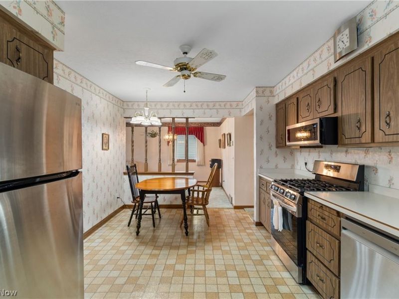 6968 Carol Drive, Independence, OH 44131 Photo 14