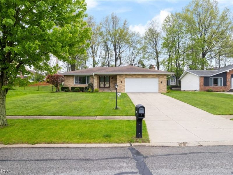6968 Carol Drive, Independence, OH 44131 Photo 2