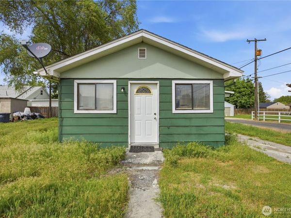 104 E 5th AVE, Warden, WA 98857