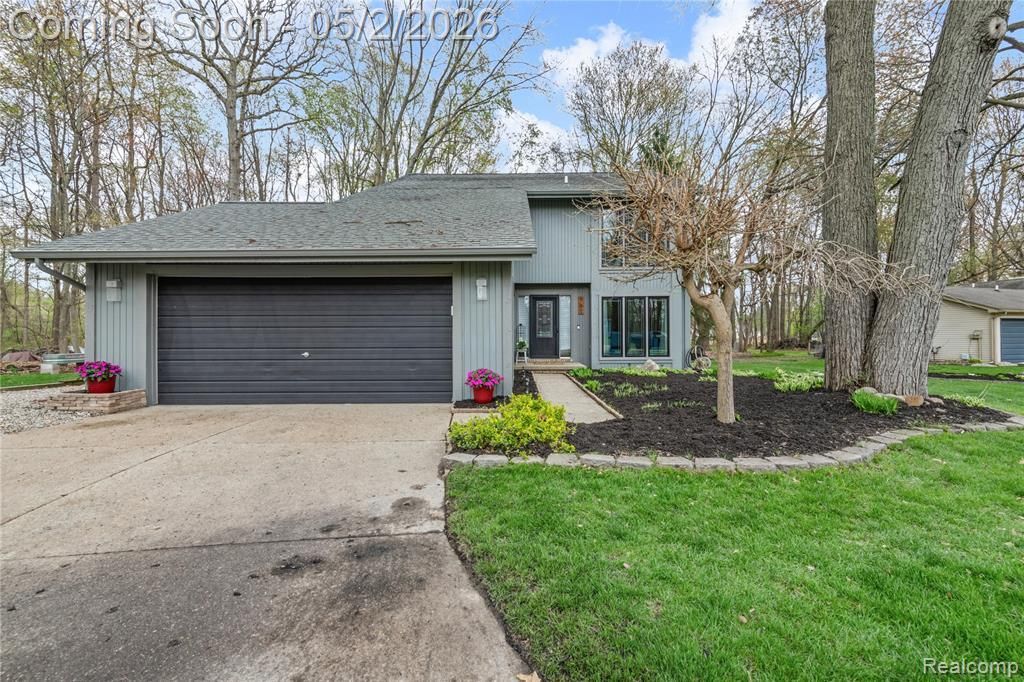 961 Cedar Oaks Trail, White Lake Township, MI 48386 Main Photo