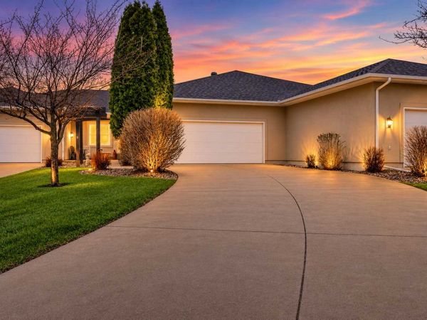 2709 30th Avenue S, Fargo, ND 58103