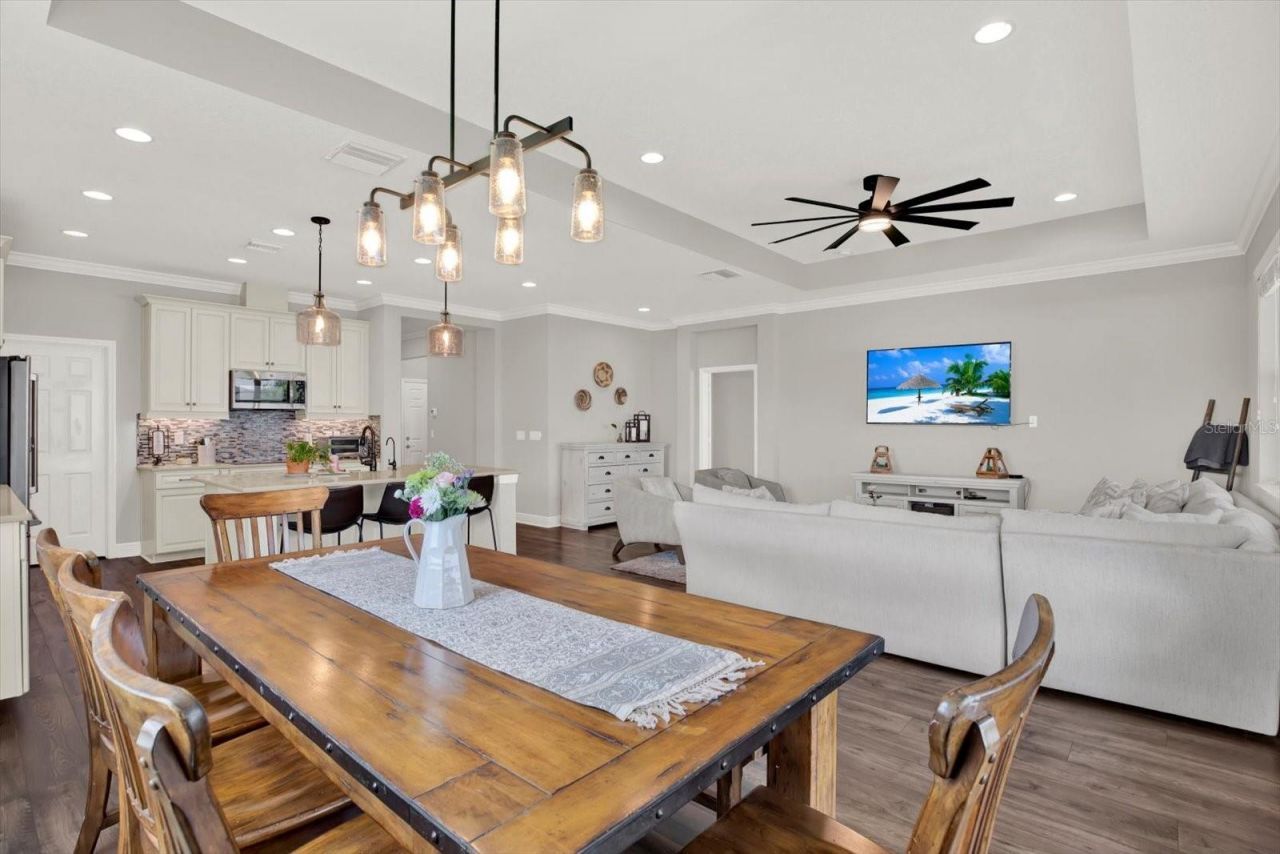 31601 Holton Court , Wesley Chapel, FL 33545 Photo