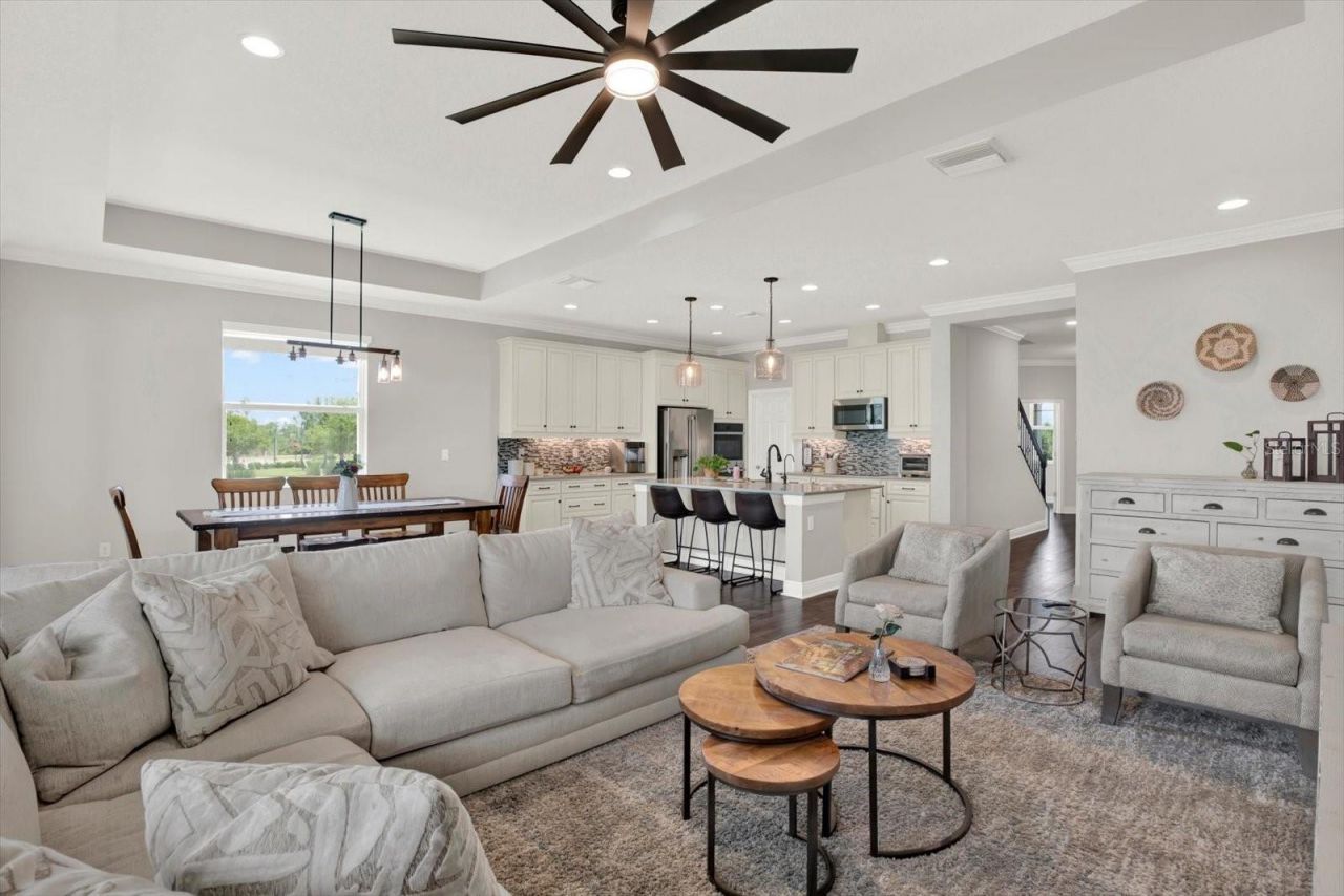 31601 Holton Court , Wesley Chapel, FL 33545 Photo