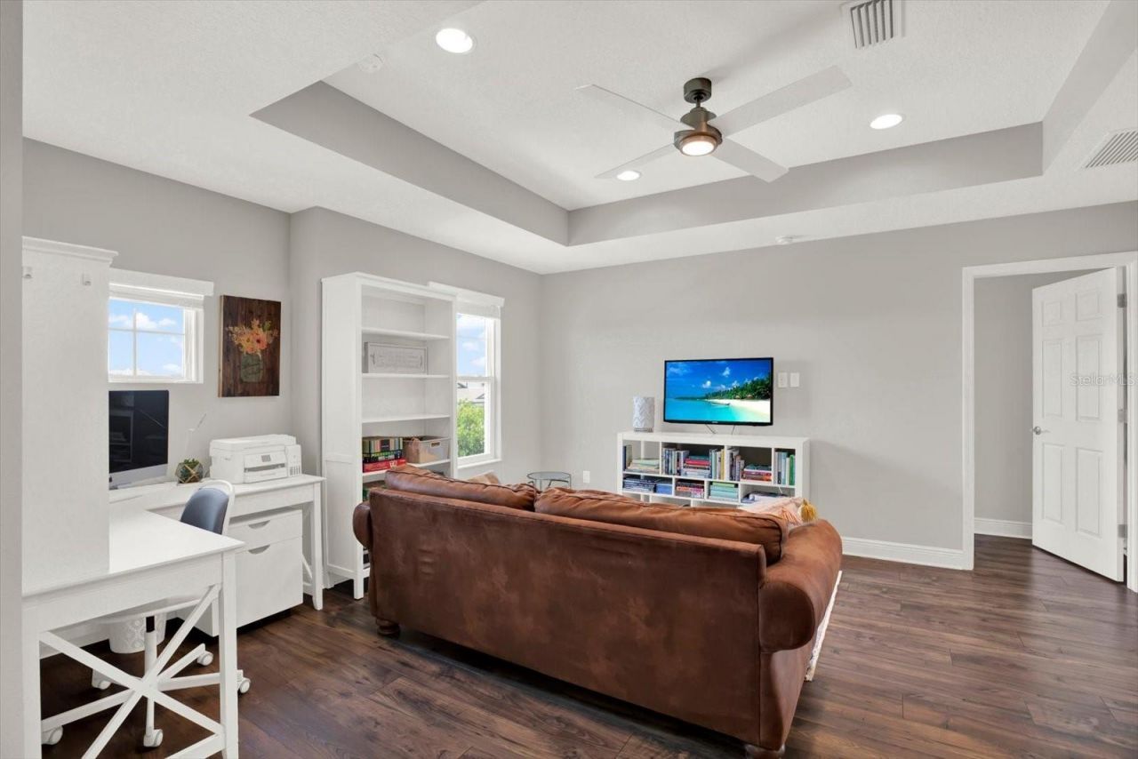 31601 Holton Court , Wesley Chapel, FL 33545 Photo