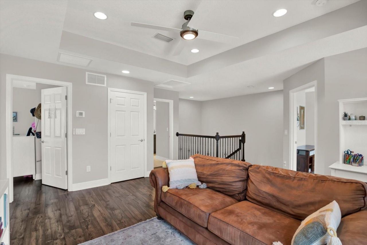 31601 Holton Court , Wesley Chapel, FL 33545 Photo
