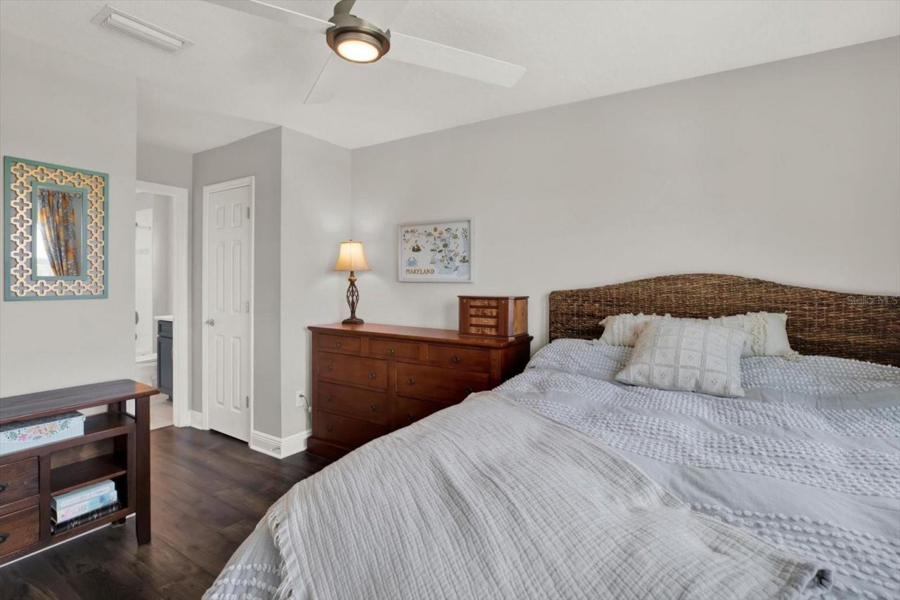 31601 Holton Court , Wesley Chapel, FL 33545 Photo