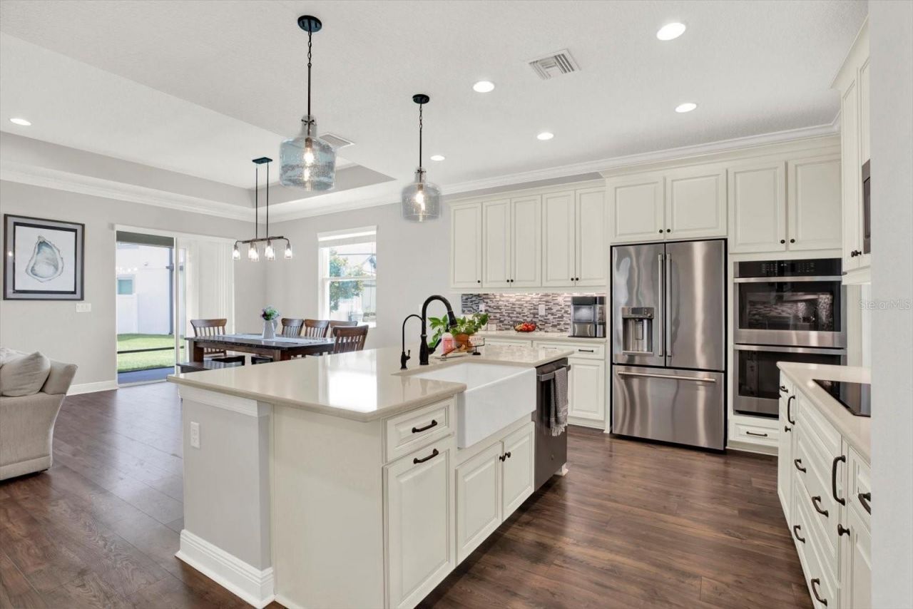 31601 Holton Court , Wesley Chapel, FL 33545 Photo