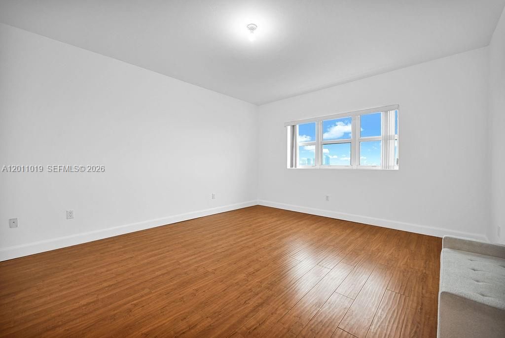 15051 Royal Oaks Ln , Unit 1605, North Miami, FL 33181 Photo