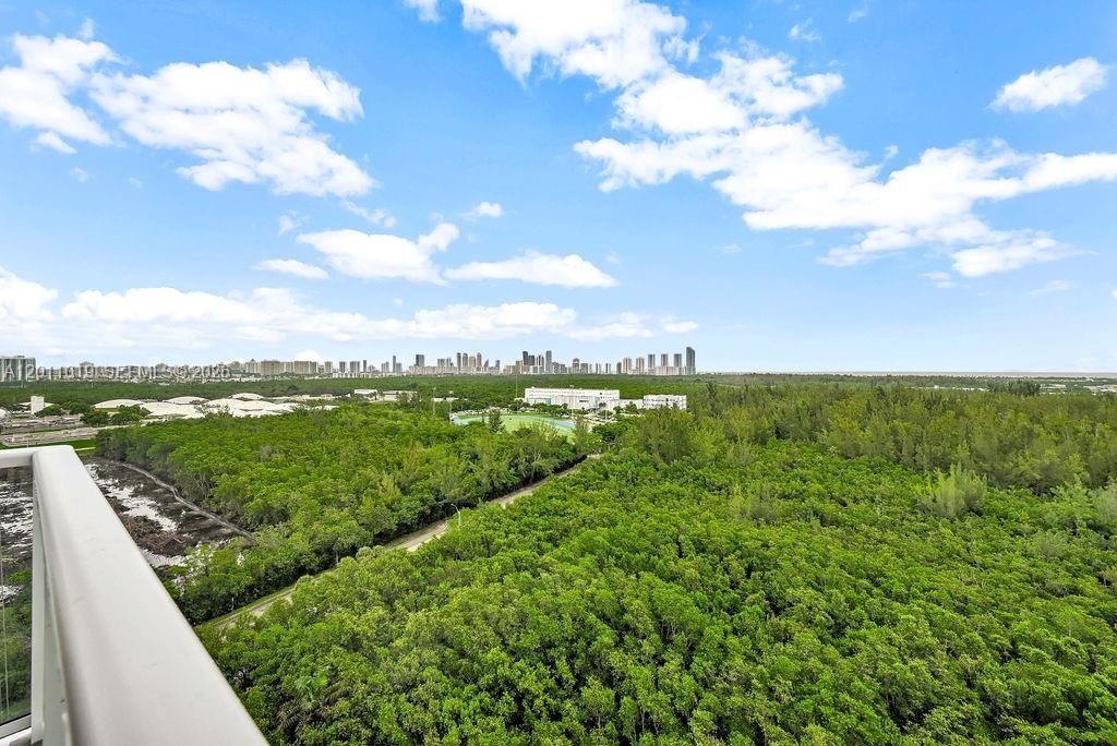 15051 Royal Oaks Ln , Unit 1605, North Miami, FL 33181 Photo