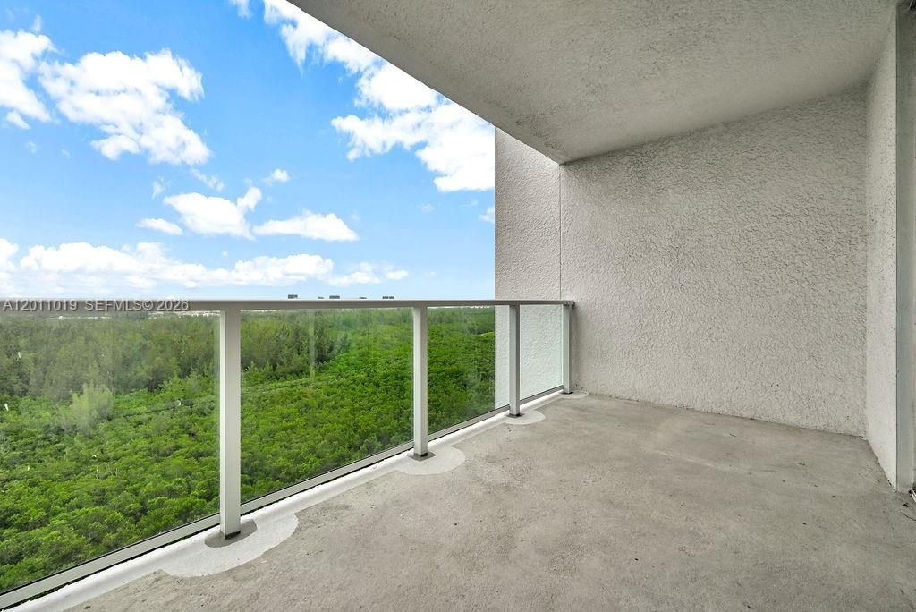 15051 Royal Oaks Ln , Unit 1605, North Miami, FL 33181 Photo