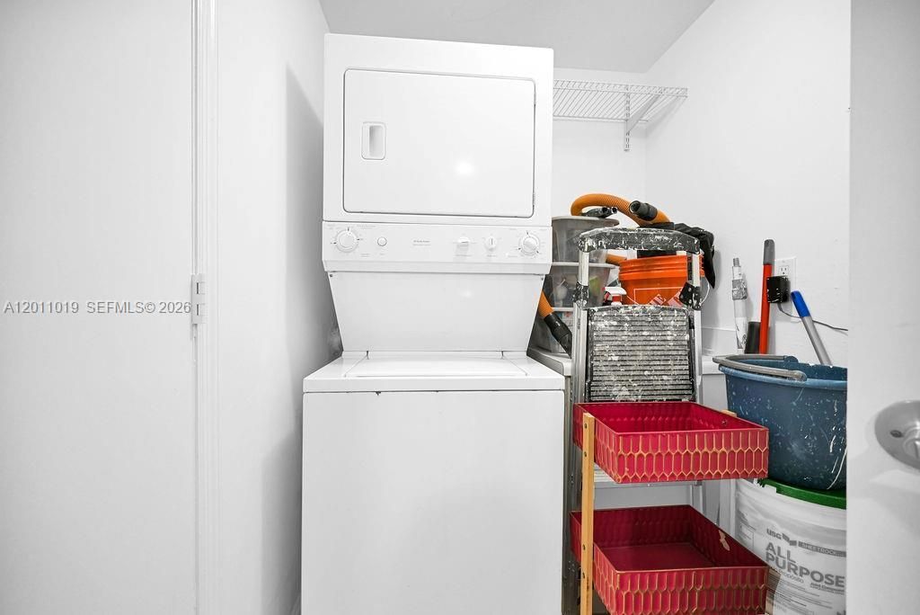 15051 Royal Oaks Ln , Unit 1605, North Miami, FL 33181 Photo