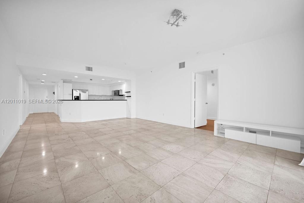 15051 Royal Oaks Ln , Unit 1605, North Miami, FL 33181 Photo
