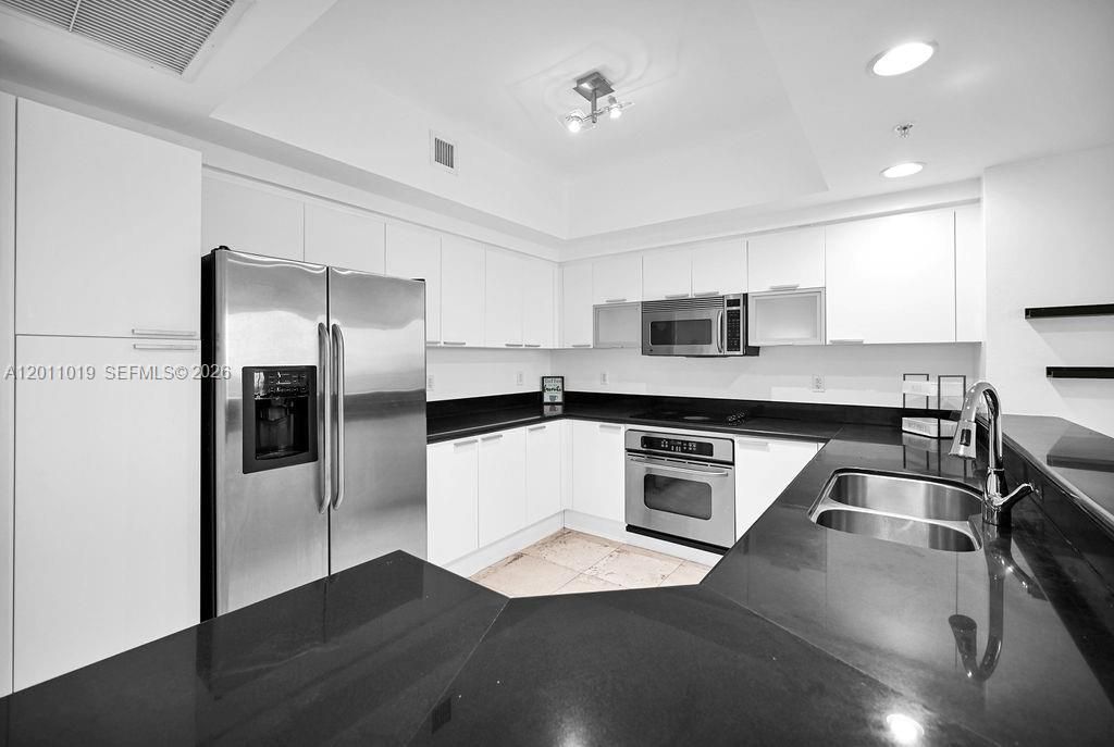 15051 Royal Oaks Ln , Unit 1605, North Miami, FL 33181 Photo