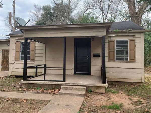 1902 Traffic Street, Bossier City, LA 71111