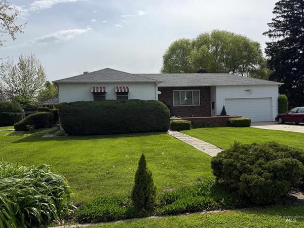 502 N Hawthorn Ave, Middleton, ID 83644