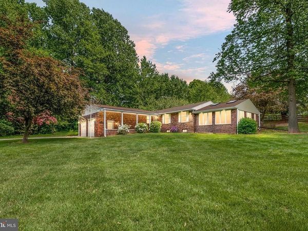 300 SUFFOLK DRIVE, BEAR, DE 19701