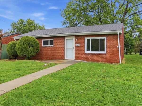 2911 Valley St, Mckeesport, PA 15133