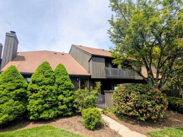 516 Westgate Dr, Edison, NJ 08820