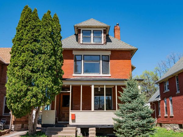 757 Armstrong Avenue, Saint Paul, MN 55102