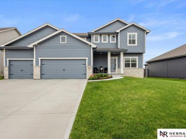 5307 Helwig Avenue, Papillion, NE 68133