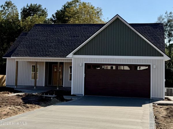 402 Wade Drive, Richlands, NC 28574