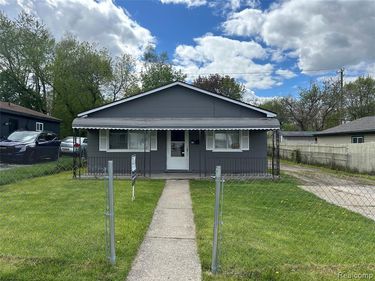 805 Kettering Avenue, Pontiac, MI 48340