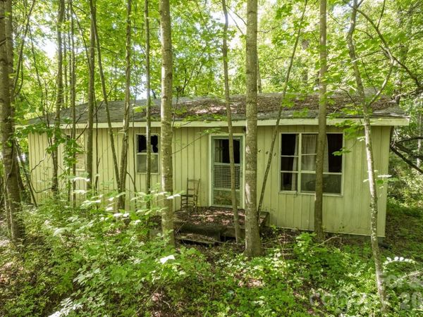 17 Chicago Avenue, Black Mountain, NC 28711