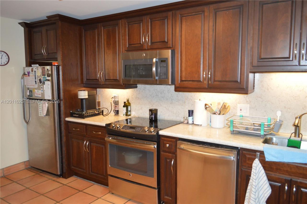 3932 Estepona Ave , Unit 7D5, Doral, FL 33178 Photo