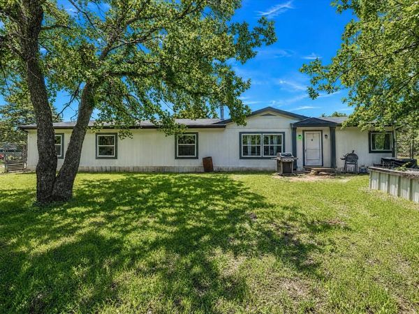 465 Private Road 2698 , Alvord, TX 76225