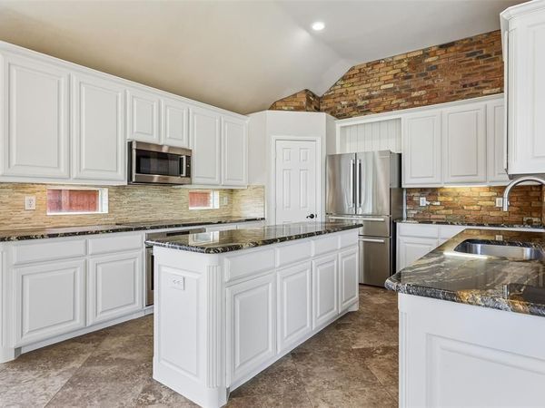 8330 Elena Drive, Lantana, TX 76226