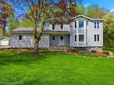 6541 Springfield Lane, Springfield Twp, MI 48346