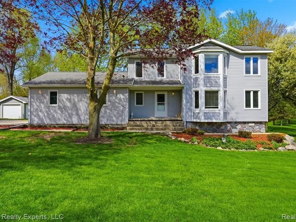 6541 Springfield Lane, Springfield Twp, MI 48346