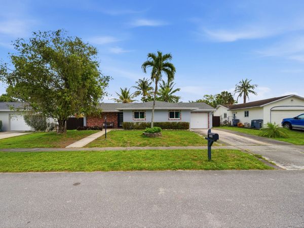 10234 Sleepy Brook Way, Watergate, FL 33428