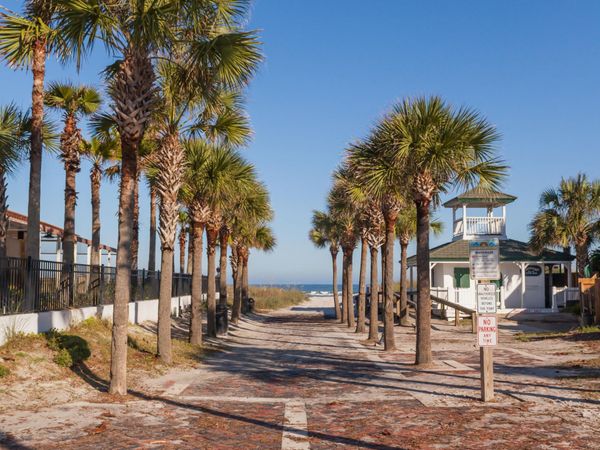 254 OCEAN Boulevard, Atlantic Beach, FL 32233