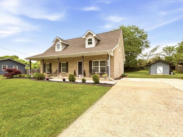 153 Gayle Avenue, Lenoir City, TN 37771