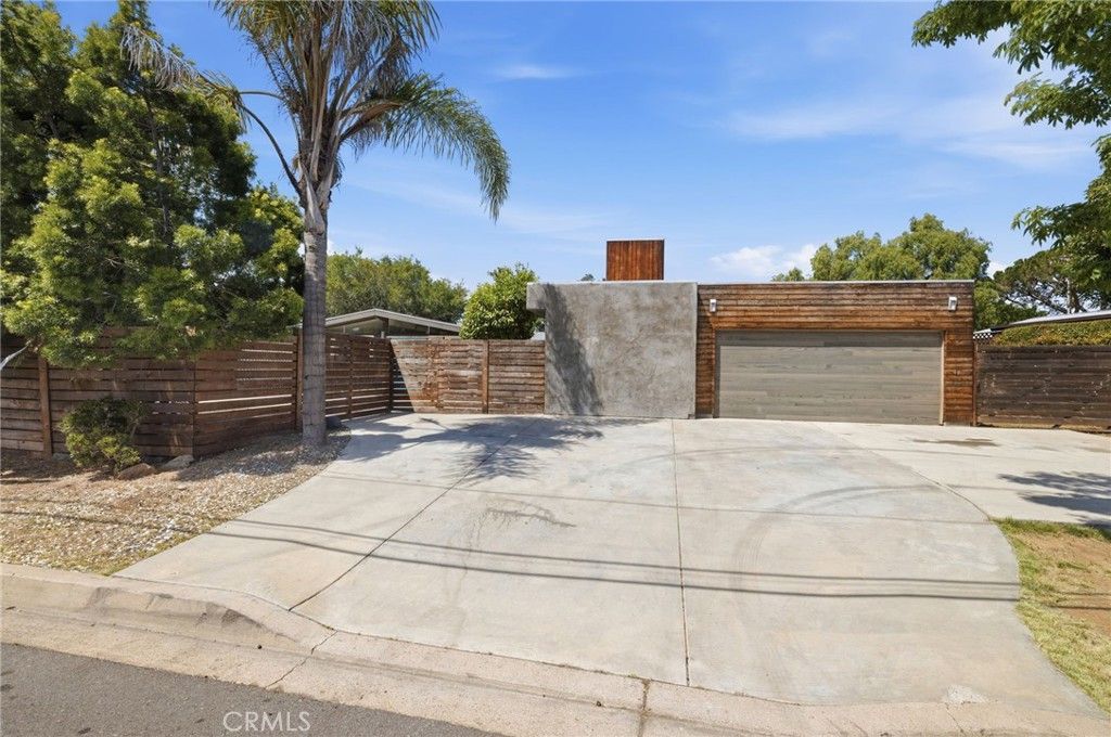 196 Santa Clara Drive, Vista, CA 92083 Main Photo