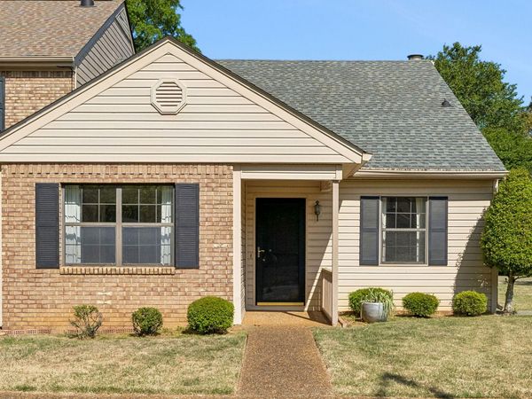 6466 Brookmead Circle, Hixson, TN 37343