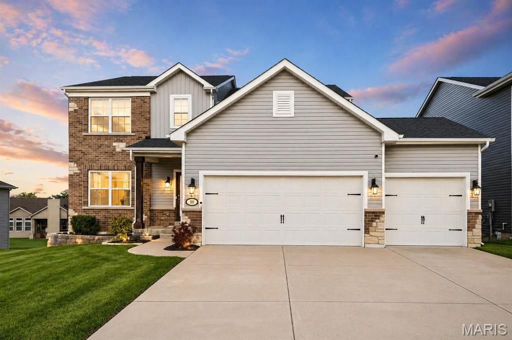 318 Regents Park Avenue , Wentzville, MO 63385 Main Photo
