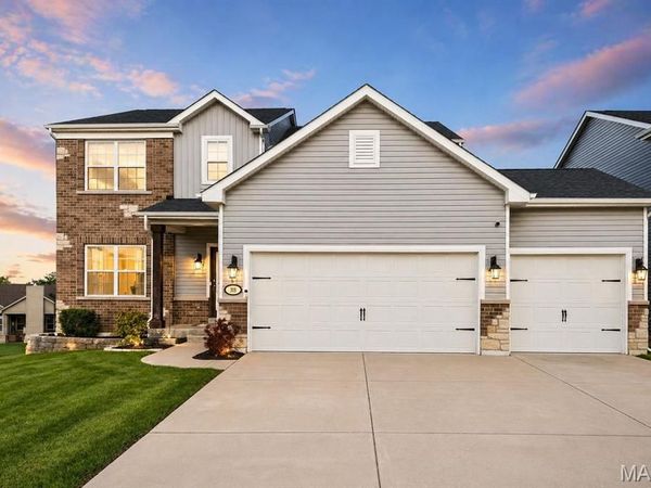 318 Regents Park Avenue , Wentzville, MO 63385