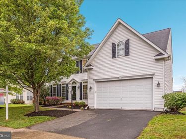 33 POTTERFIELD DRIVE, LOVETTSVILLE, VA 20180
