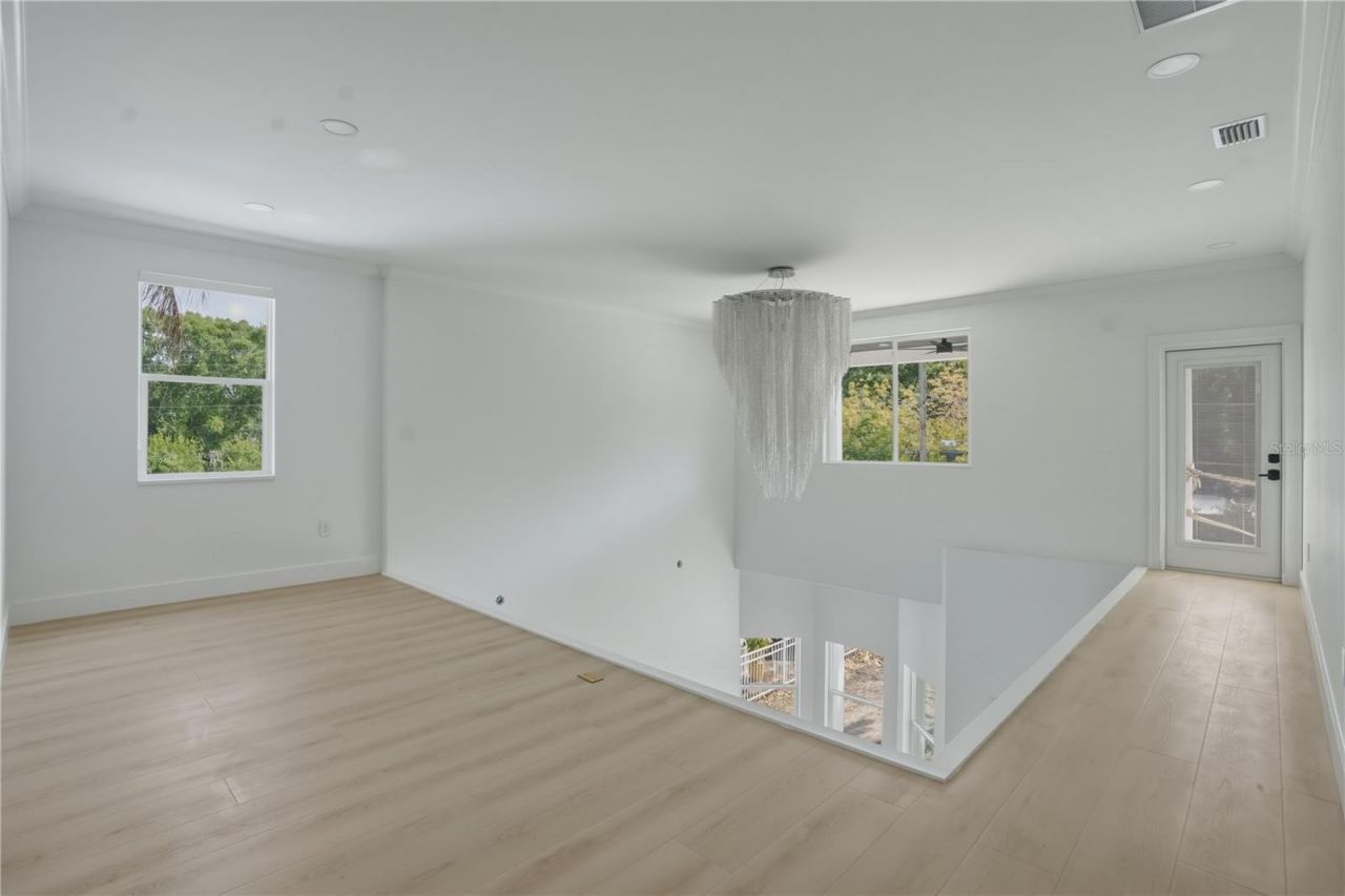 685 1st Avenue N, Safety Harbor, FL 34695 Photo