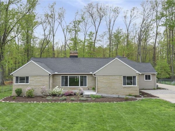 3596 Canterbury Road , Westlake, OH 44145