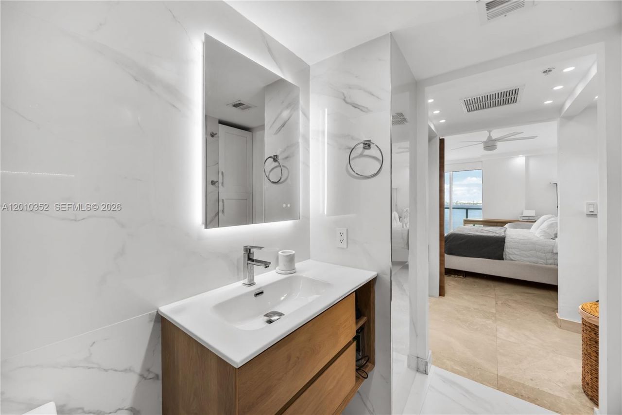 665 NE 25th St, Unit 1503, Miami, FL 33137 Photo