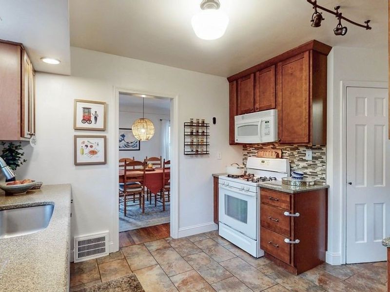 1155 Brentwood Road , Cleveland Heights, OH 44121 Photo 14
