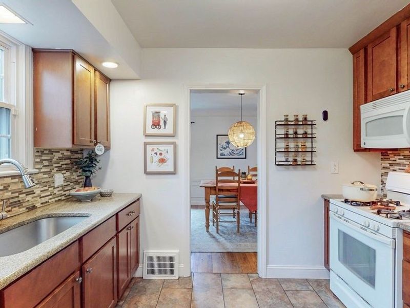 1155 Brentwood Road , Cleveland Heights, OH 44121 Photo 9