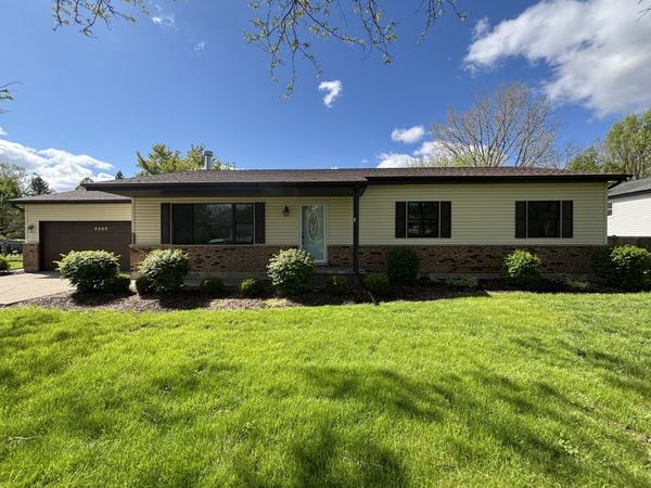 9509 Ballard Road , Crystal Lake, IL 60014