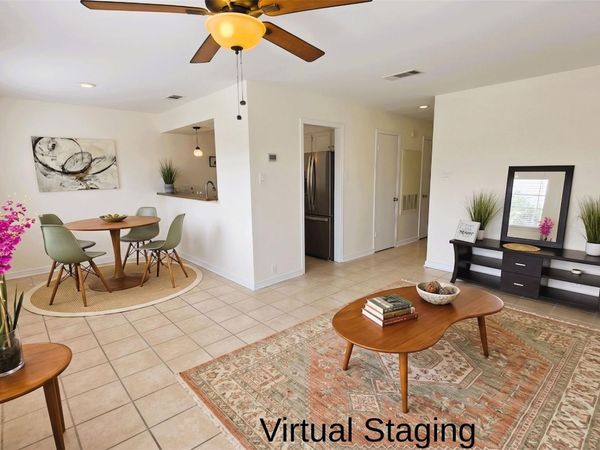 6810 Deatonhill DR, Unit 211, Austin, TX 78745