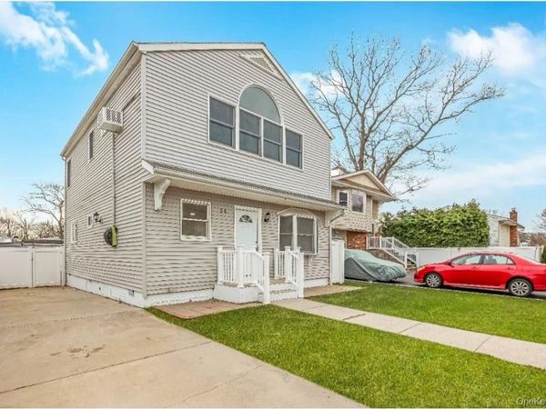 54 5th Street , Ronkonkoma, NY 11779