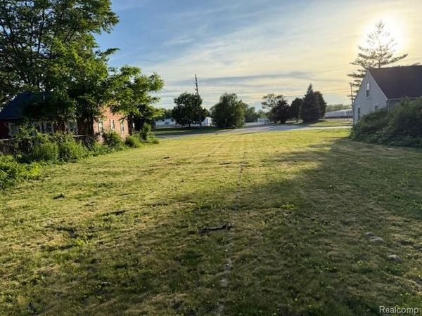 6221 Inkster Road, Taylor, MI 48180