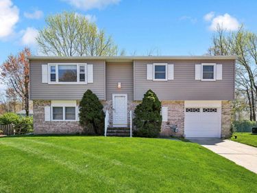 399 GREEN LANE, EWING, NJ 08638